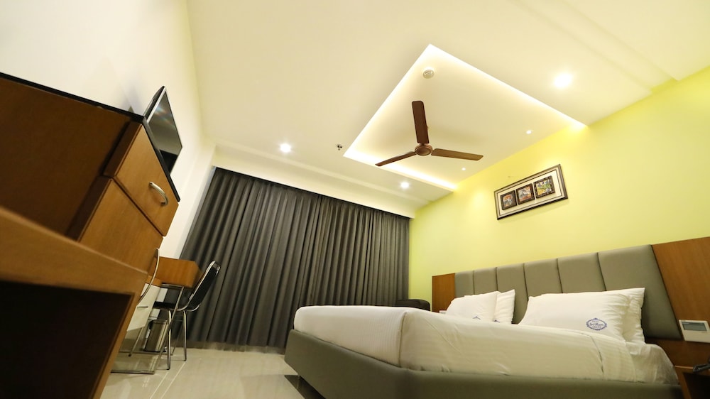 Executive Room - Photo 2