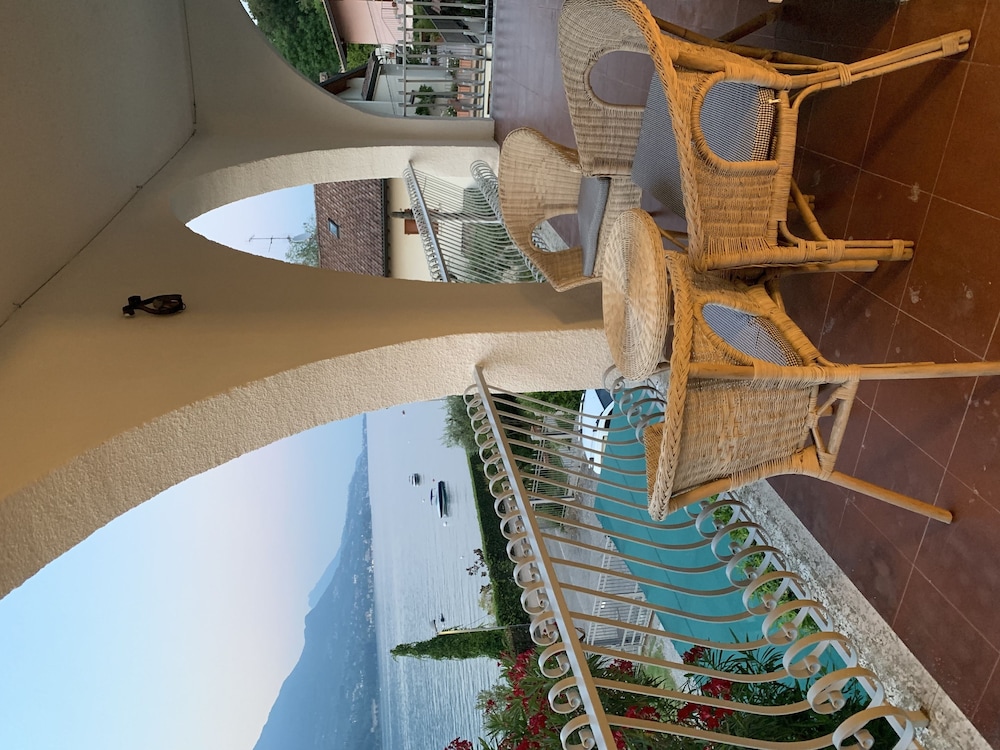 Panoramic Apartment, 1 Bedroom, Lake View, Beachfront photo 2