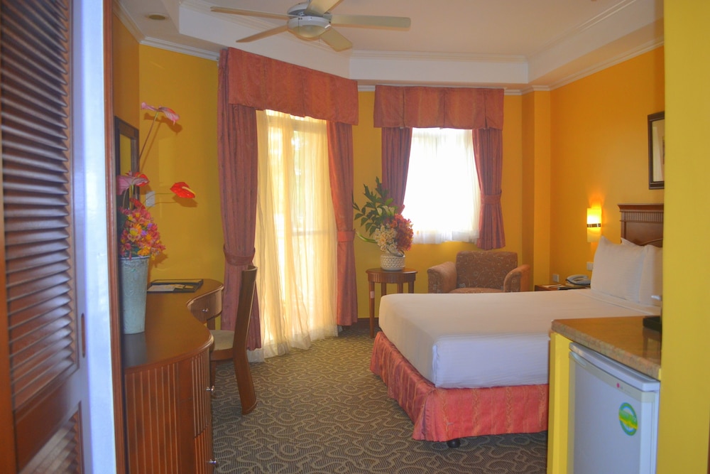 Deluxe Room - Photo 5