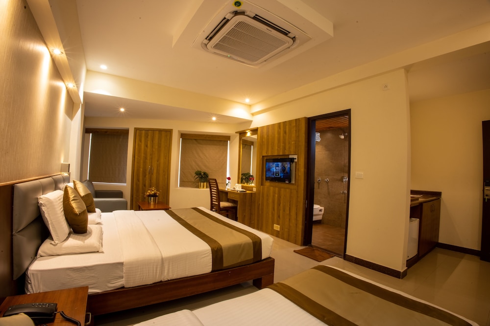 Deluxe Rooms - Photo 5
