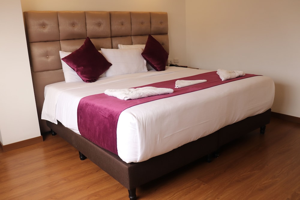 Executive Double Room, Non Smoking, City View, photo 6