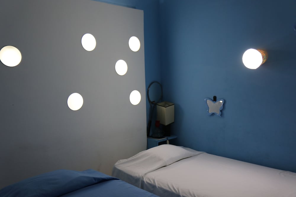 Triple Room (with Fan) photo 1