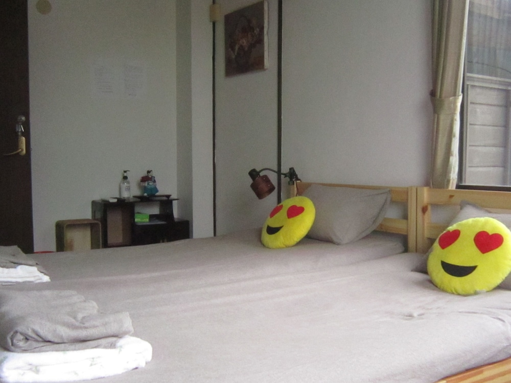 Standard Triple Room, Non Smoking - Photo 3