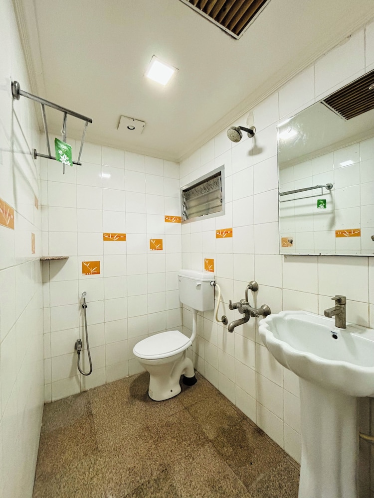 Deluxe Double Room - Photo 8