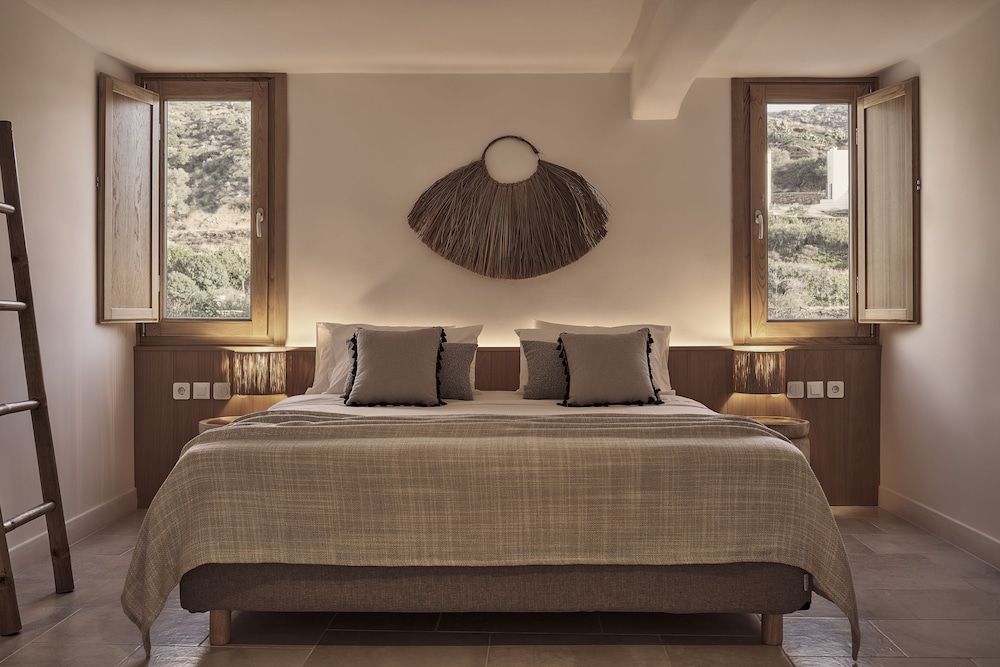 Luxury Villa - Photo 1