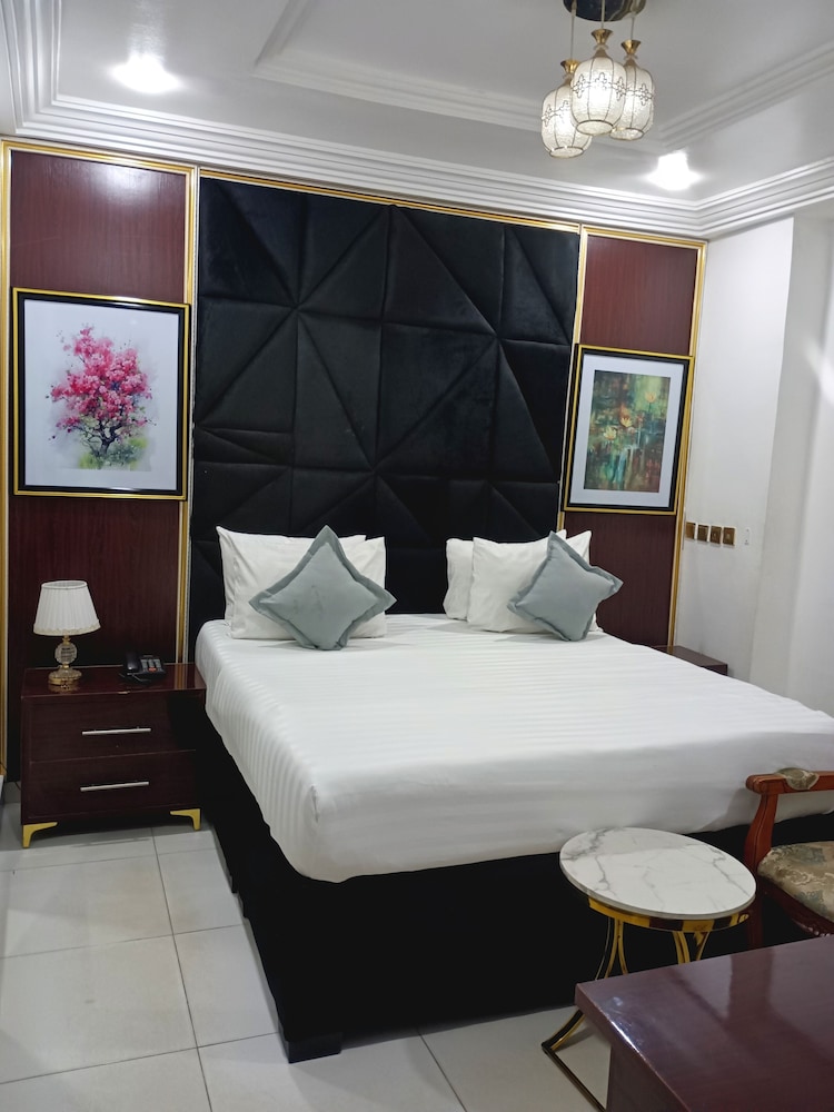 Deluxe Room, Courtyard View photo 2