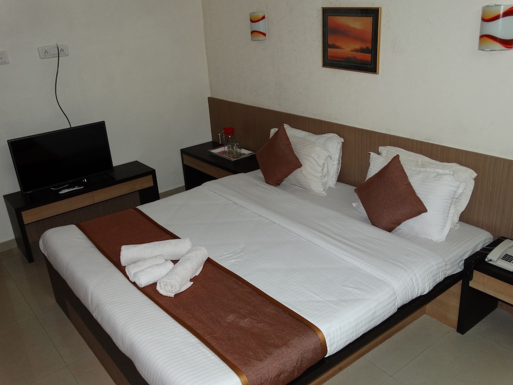 Family Double Or Twin Room, 2 Bedrooms, Accessible, Balcony photo 2