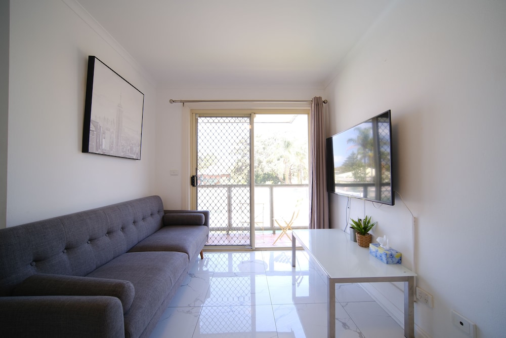 Two Bedroom Apartment - Photo 3