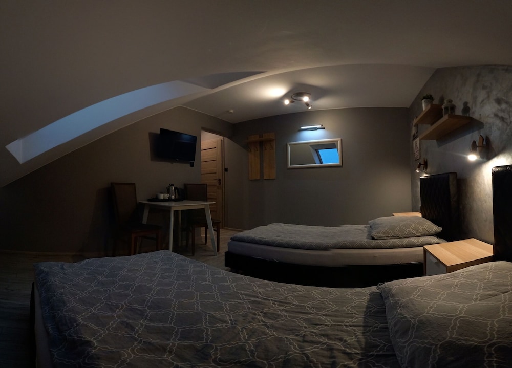 Standard Double Room, 2 Twin Beds, Ensuite, Garden View photo 2