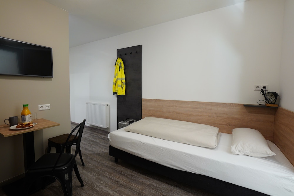 Single Room photo 3