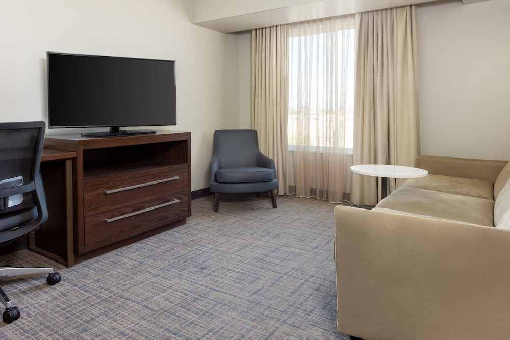 Suite, 2 Bedrooms (Hearing Accessible) thumbnail 5