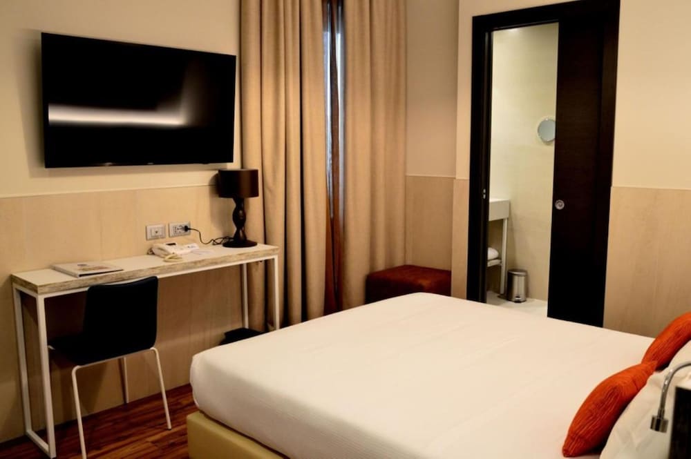 Standard Double Room, 1 Queen Bed - Photo 3