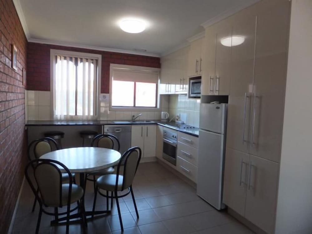 Standard Apartment, 2 Bedrooms, Non Smoking, Kitchen (Apt - 2 Night) photo 3