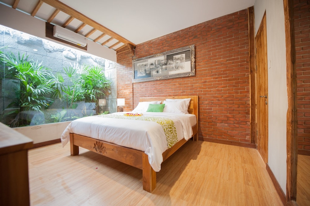 Deluxe Villa, 3 Bedrooms photo 2