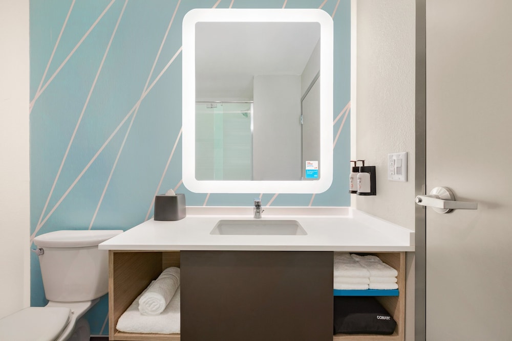 Standard Room, 2 Double Beds, Accessible (Communications, Accessible Tub)
