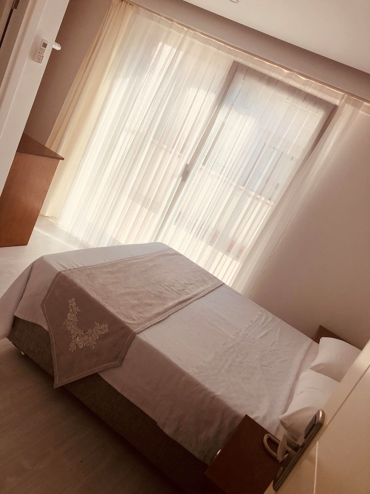 Standard Double Room, 1 King Bed photo 1