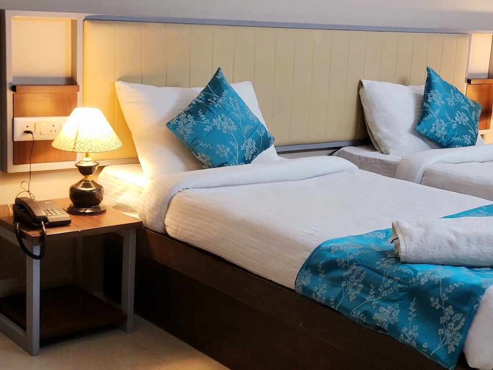 Deluxe Double or Twin Room, Balcony