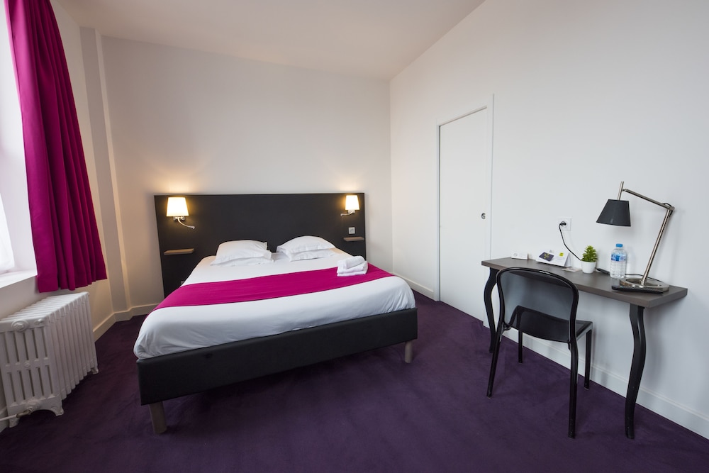 Double Room, 1 Queen Bed photo 2