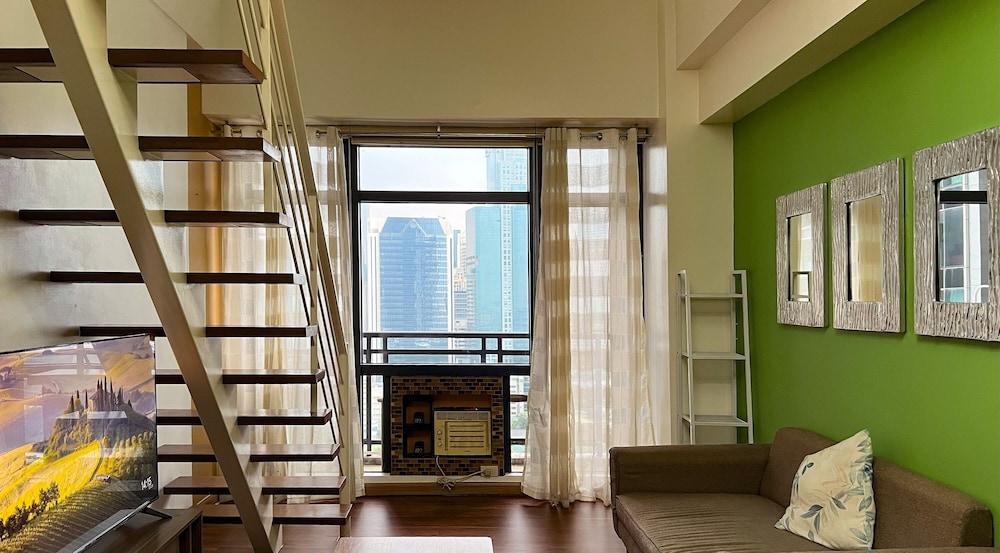 Luxury Loft, 1 Bedroom, Balcony, City View photo 3