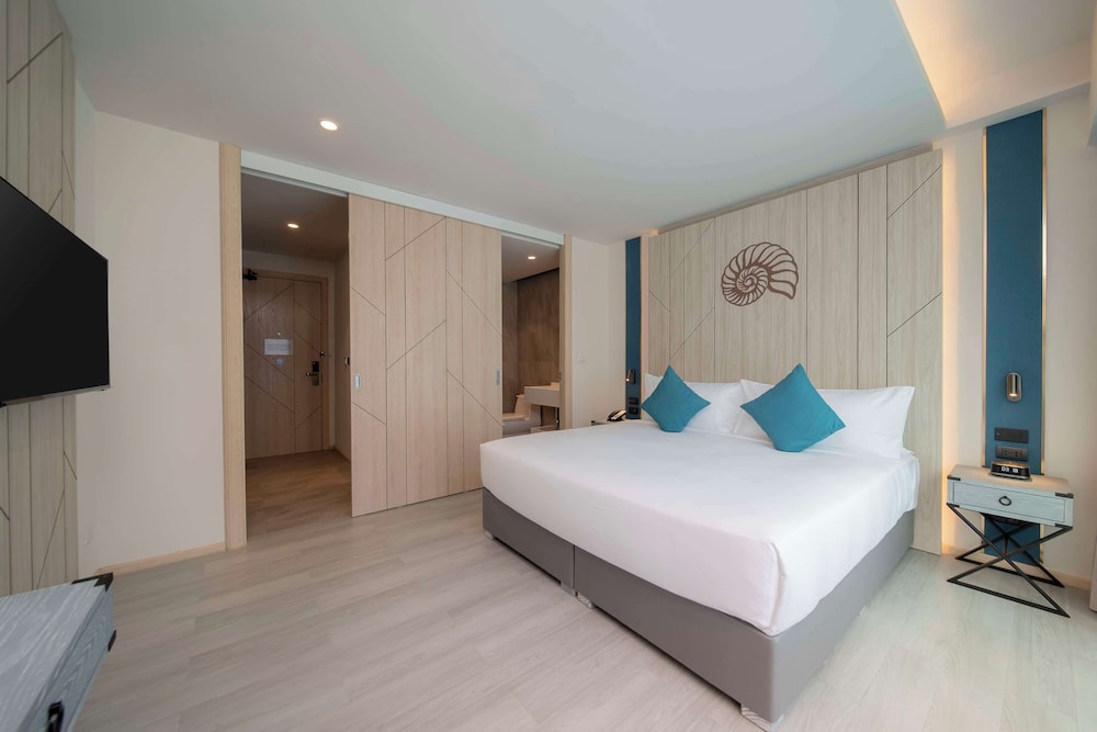 Deluxe Room, 1 Double Bed, Sea View - Photo 4