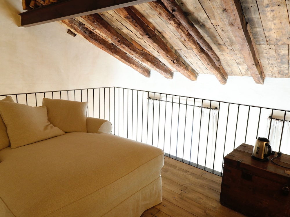 Junior Suite (LA STANZA DELL'AMUUR)
