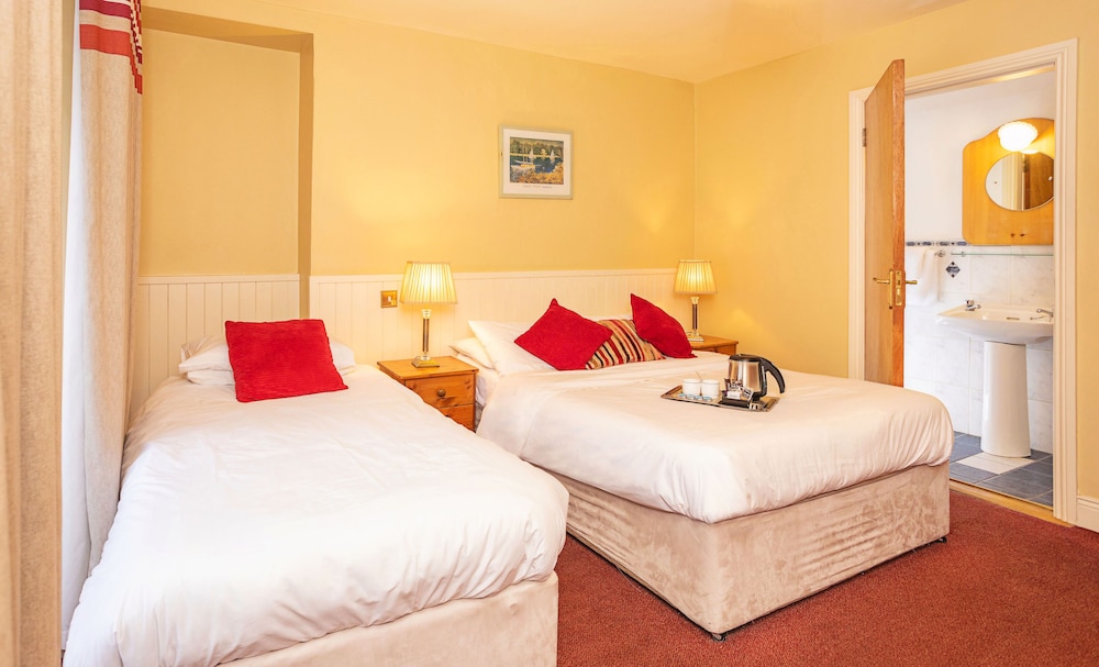 Comfort Room, Multiple Beds, Non Smoking, Hill View photo 1