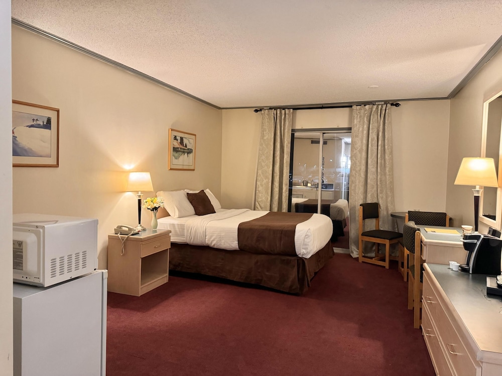 Standard Single Room, 1 Queen Bed - Photo 1