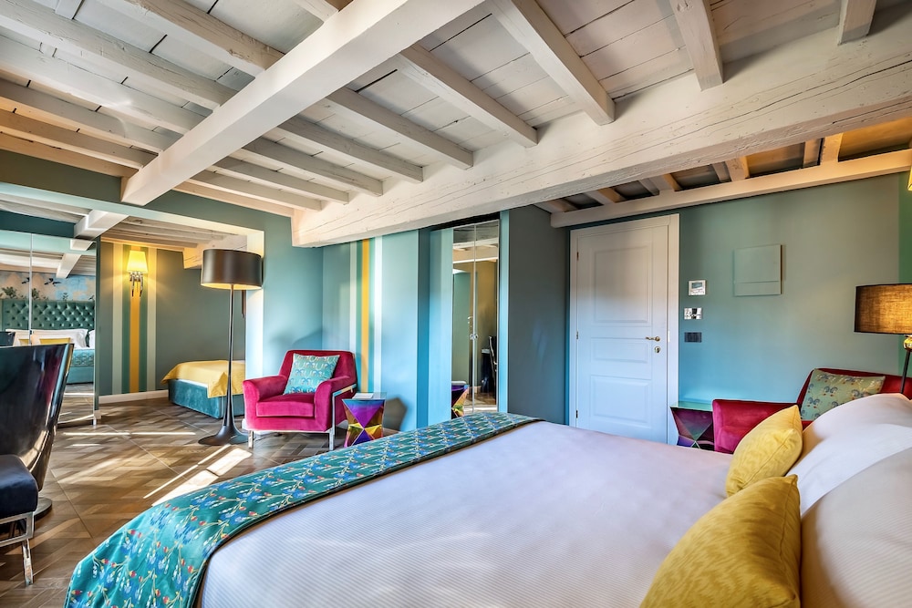 Family Junior Suite Dome View photo 3