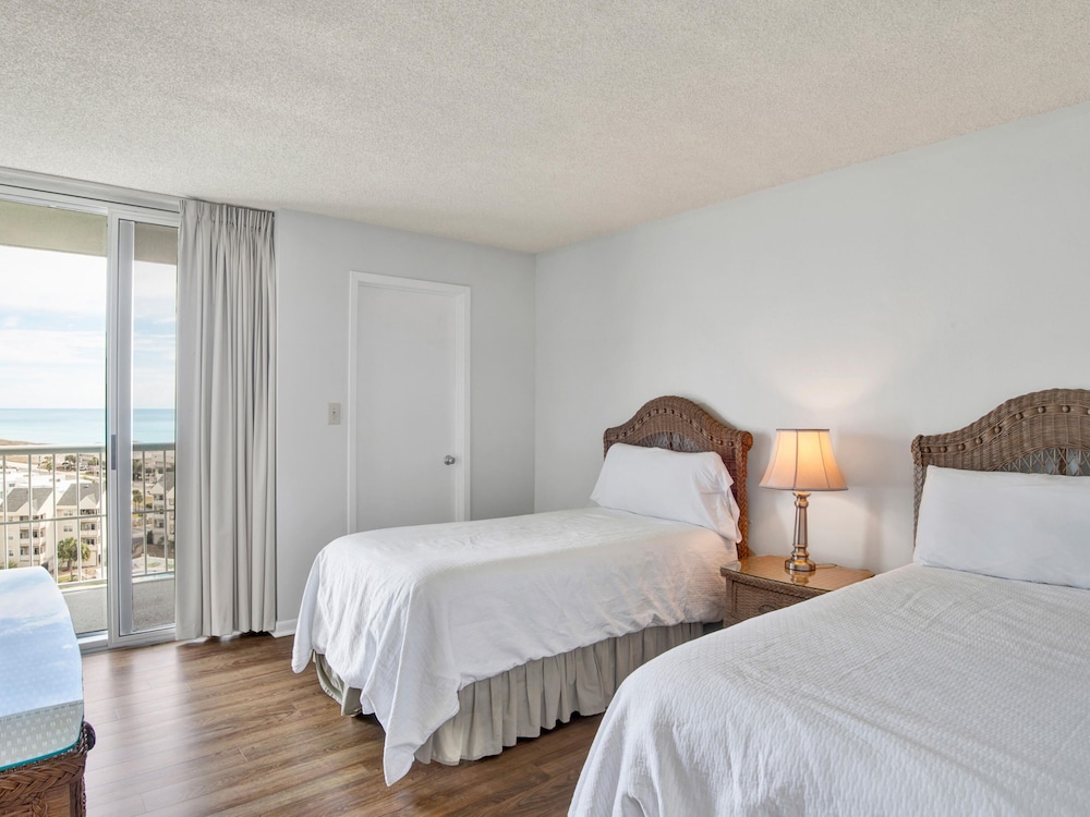 Condo, Multiple Beds, Balcony, Ocean View (#11E - No Pets) photo 1