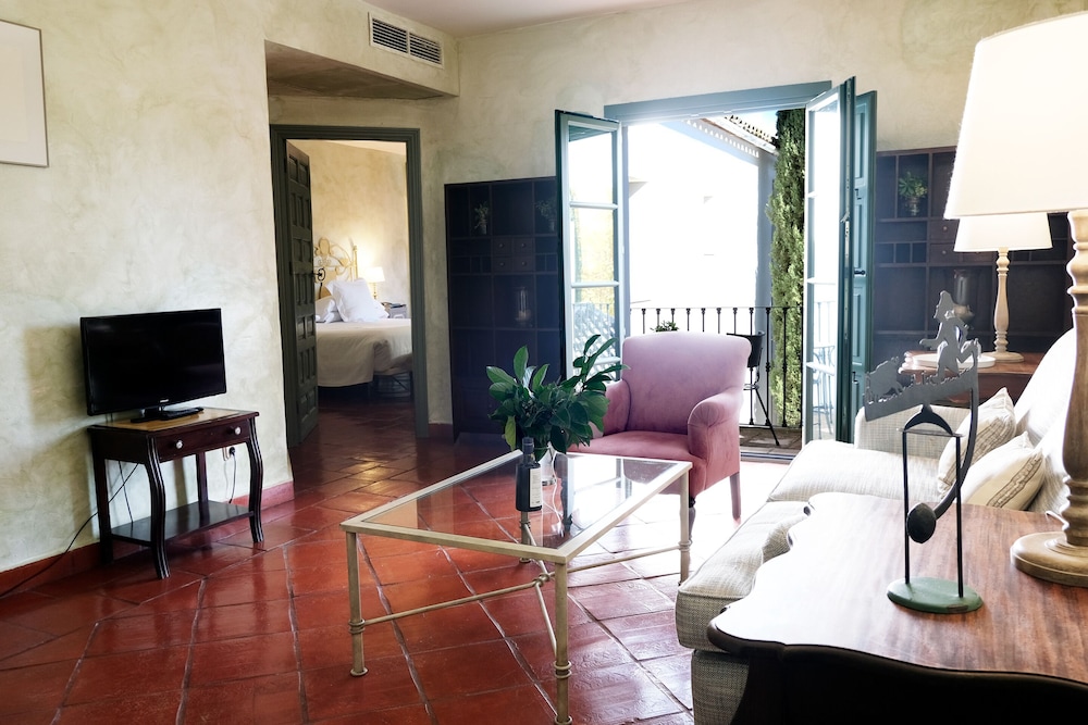 Junior Suite, 2 Twin Beds, Terrace - Photo 7