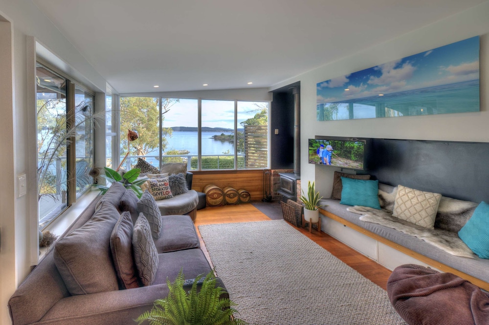 3 Bedroom House Oceanfront photo 1