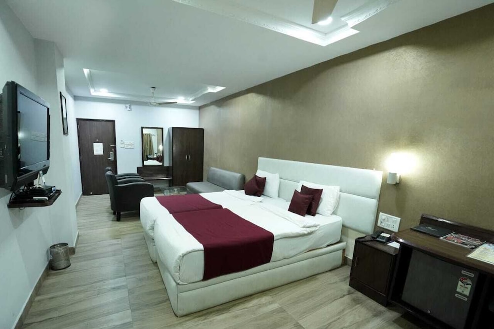 Family Double Room, Garden View