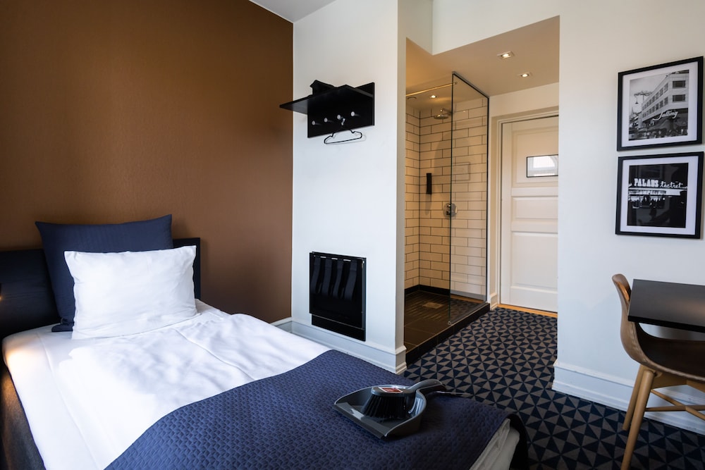 Economy Double Room (Bed 140 cm)