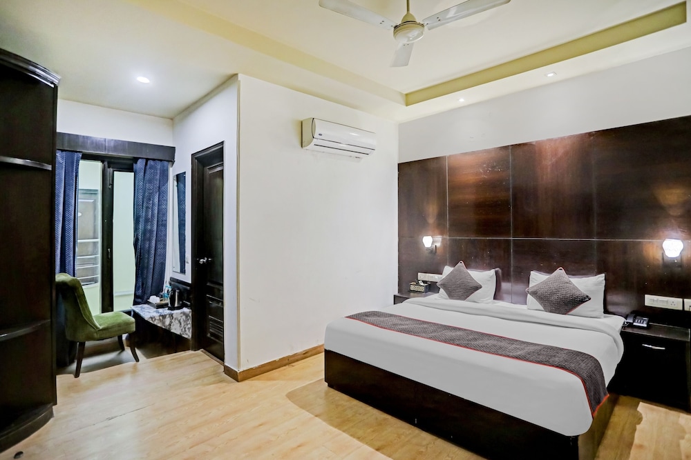 Deluxe Double or Twin Room, Balcony, City View - Photo 5