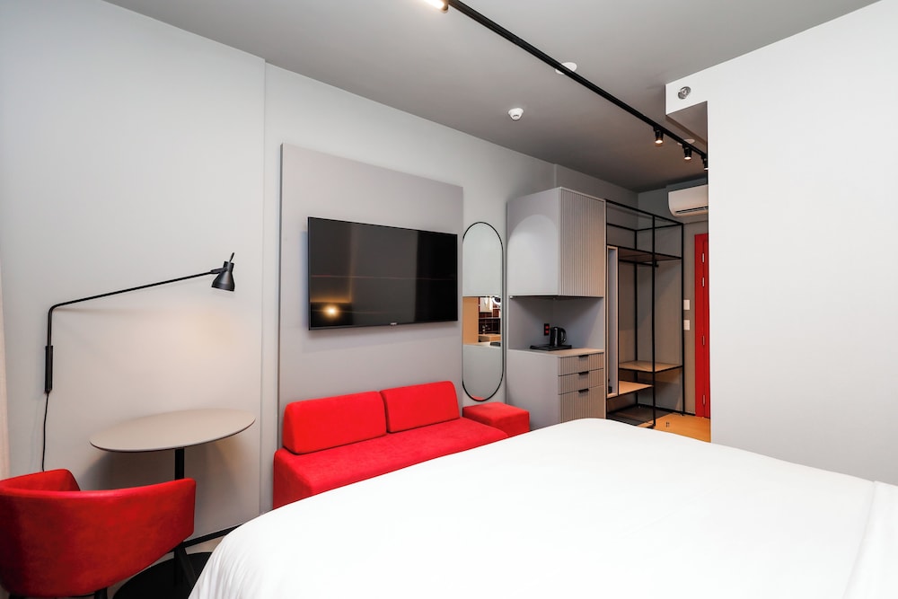 Superior Double Room, City View