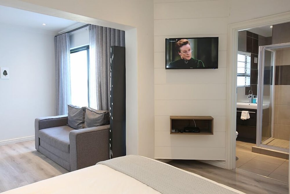 Family Room photo 2