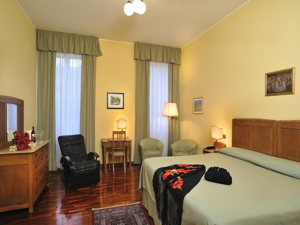 Deluxe Double Room - Photo 2