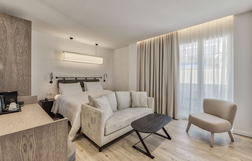 Superior Double Room, Partial Sea View