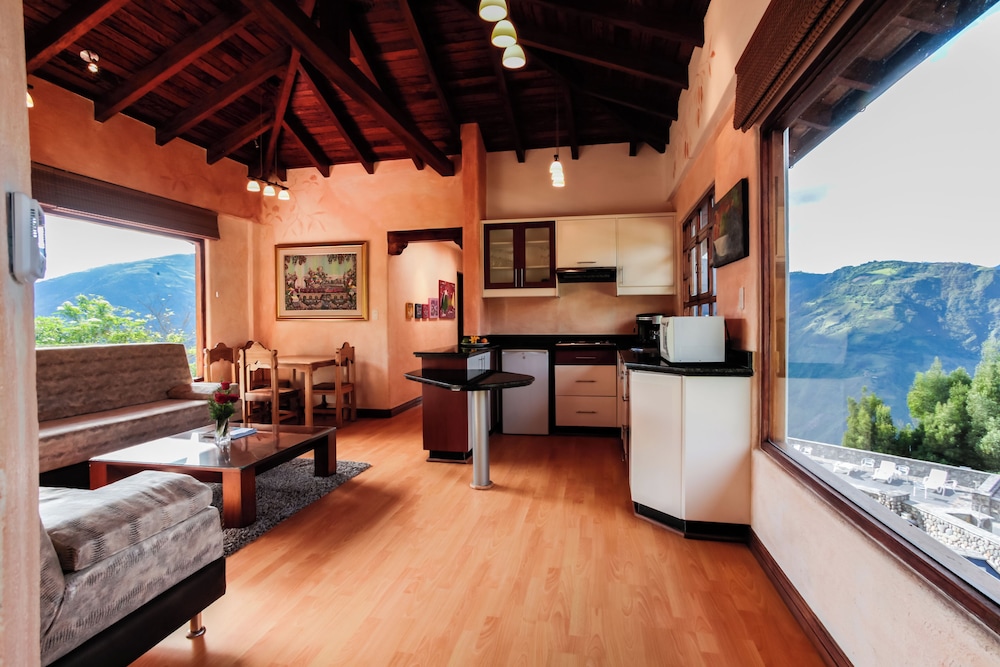 Family Apartment, 2 Bedrooms, Mountain View