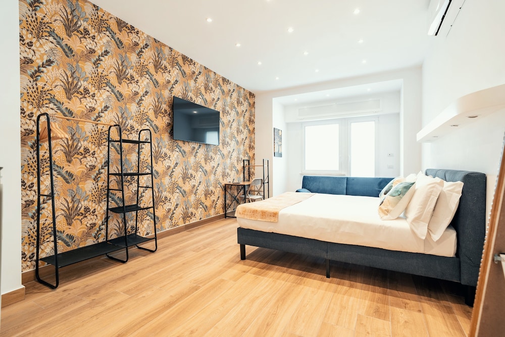Signature Triple Room, City View