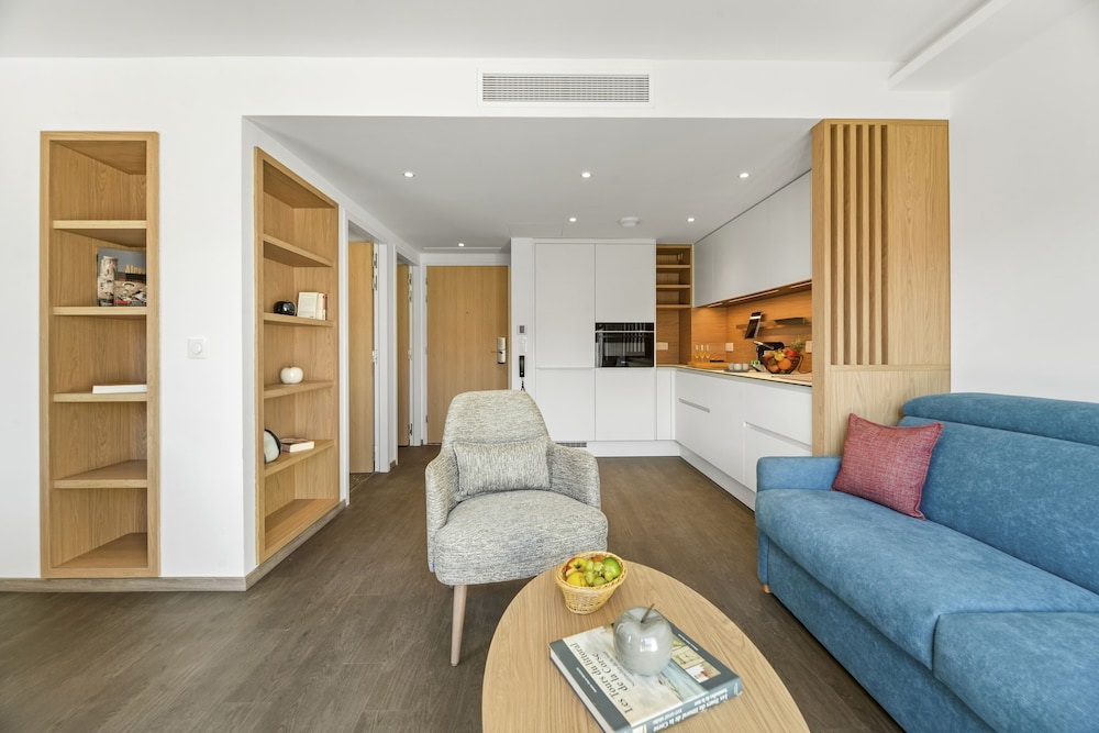 Comfort Apartment, 2 Bedrooms, Terrace, Garden View