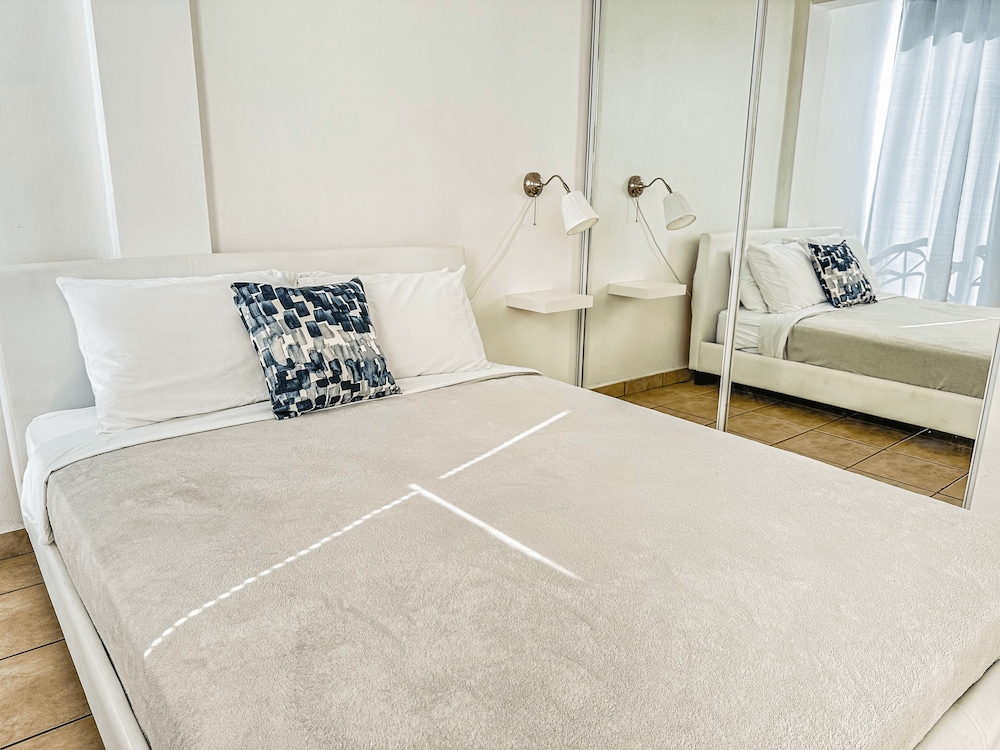 Apartment, 1 Queen Bed with Sofa bed photo 1