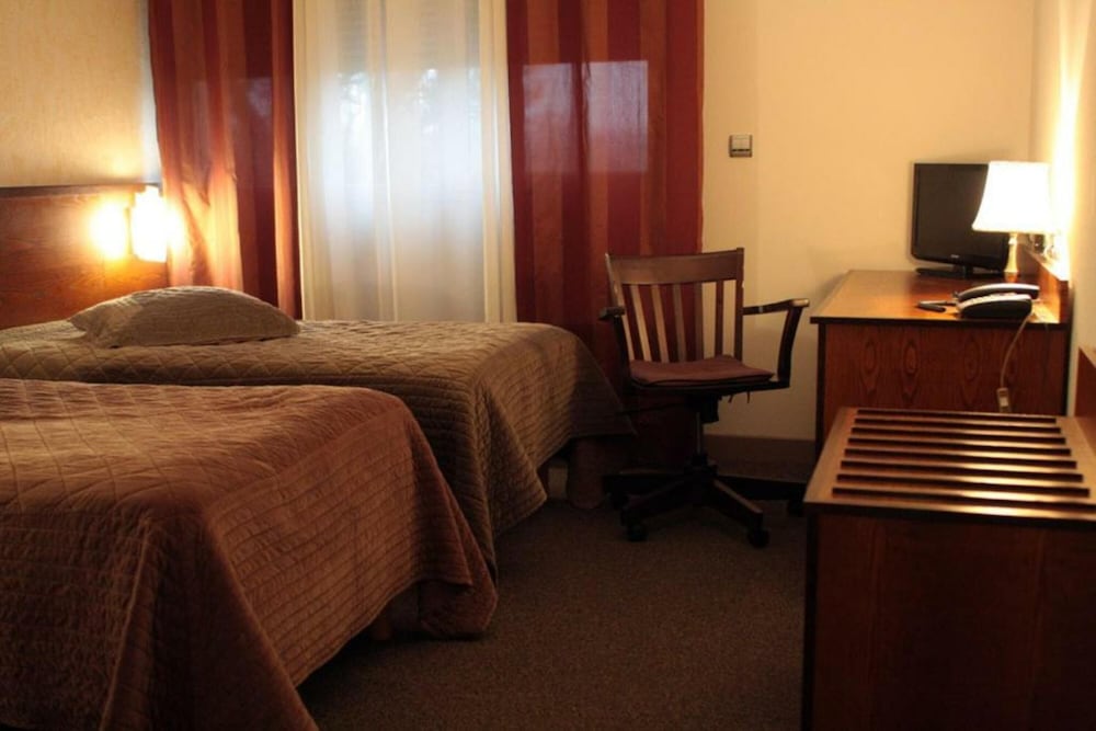 Standard Twin Room photo 3