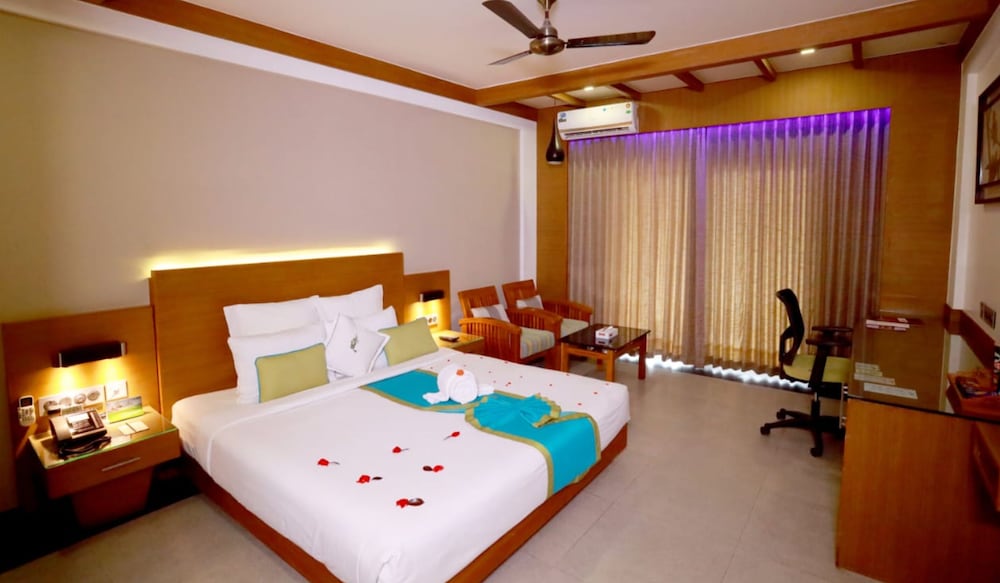 Deluxe Room - Photo 5