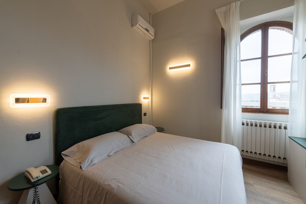 Standard Room - Photo 1