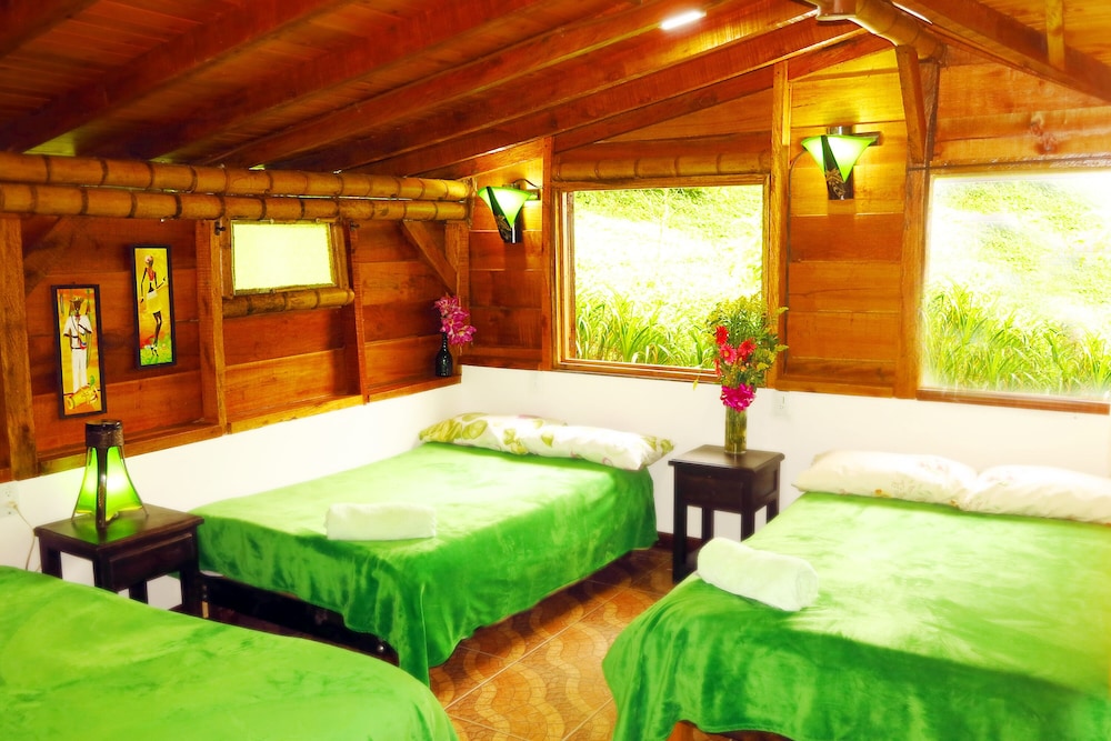 Family Triple Room, Multiple Beds, Private Bathroom photo 1