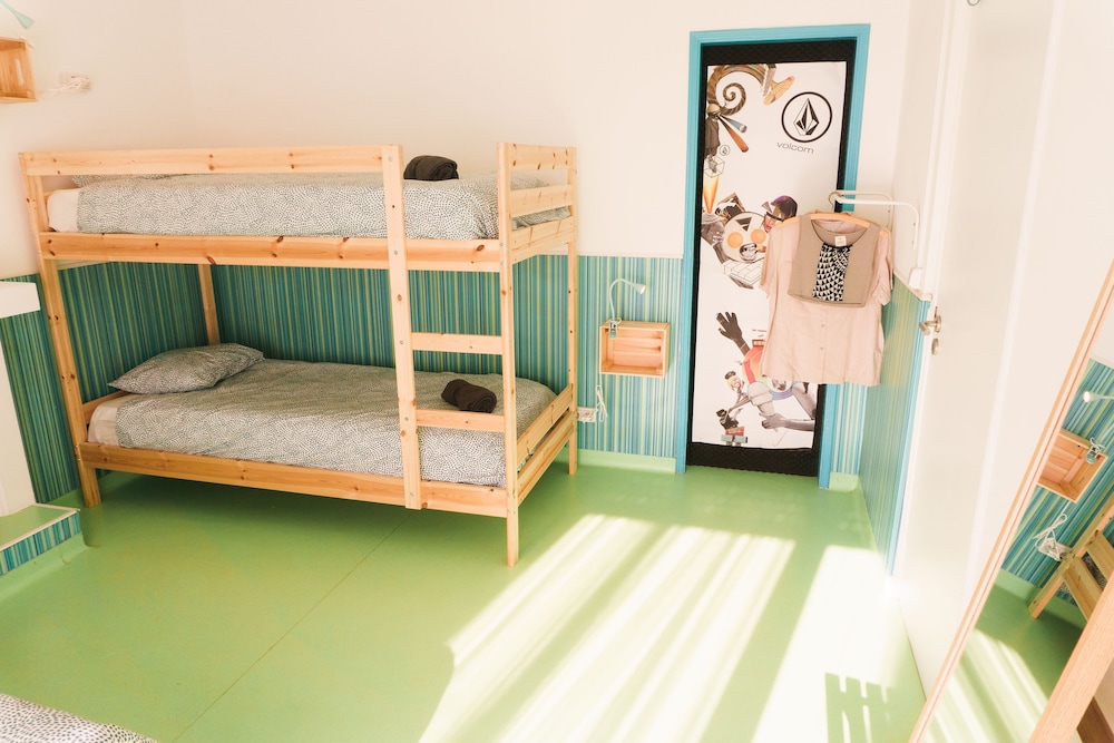 1 Bed at mixed dormitory for 3 people with private bathroom photo 1