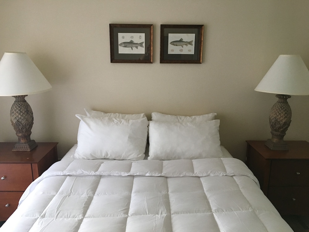Standard Room, 2 Double Beds (Off Site Condo)