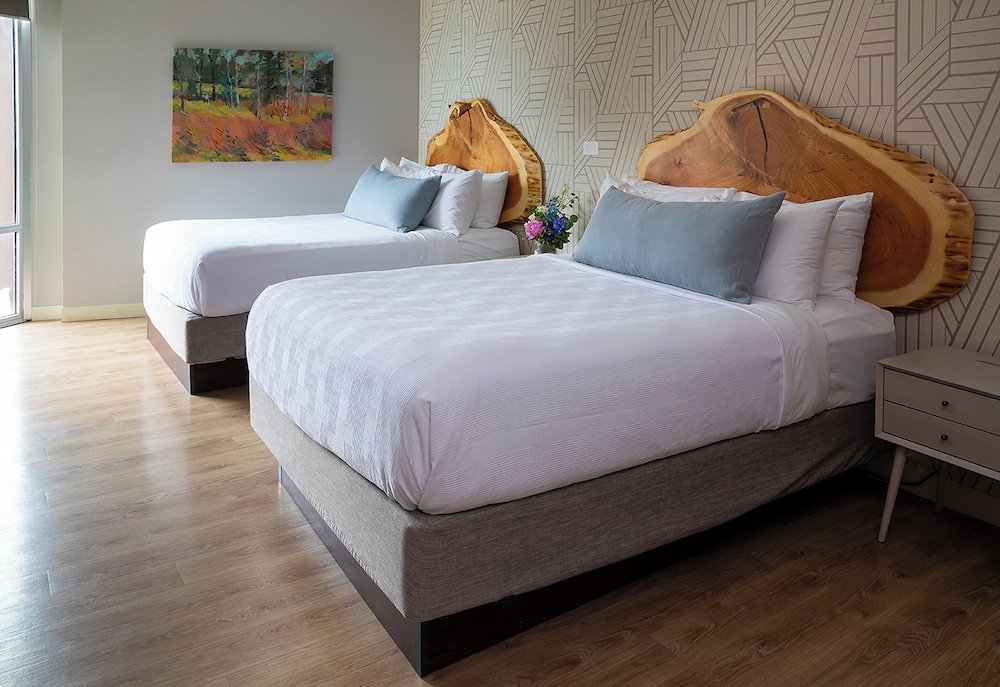 Superior Room, 2 Queen Beds, Bay View (Bay View Queen, Hearing Accessible) photo 1
