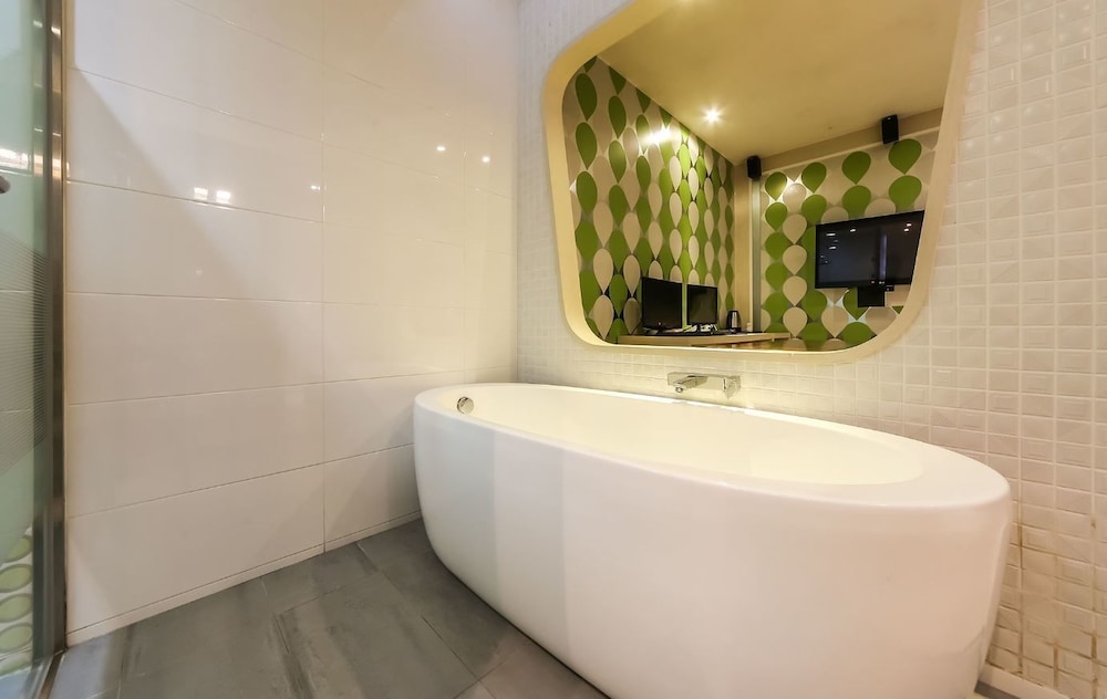 Family Duplex (Party Room A) photo 2